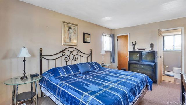 10 Maria Court, Holbrook, NY 11741