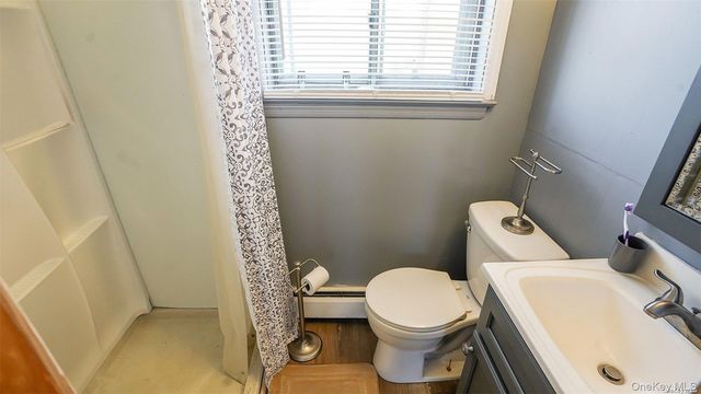 10 Maria Court, Holbrook, NY 11741