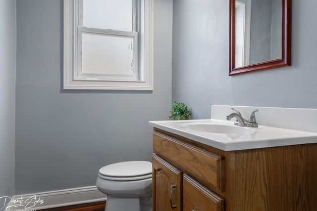 9741 Lonnquist Drive, Franklin Park, IL 60131