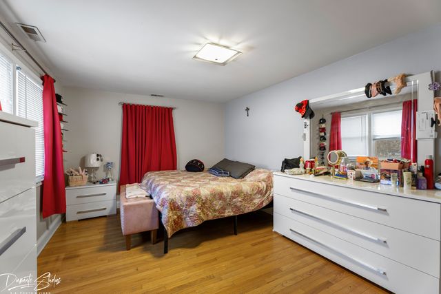 9741 Lonnquist Drive, Franklin Park, IL 60131