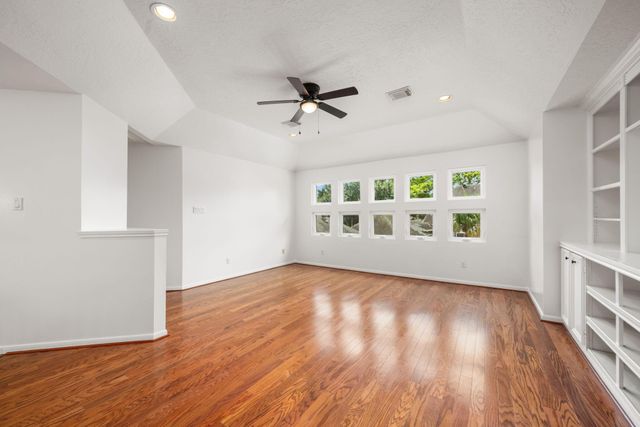 6334 Wagner Way, Sugar Land, TX 77479