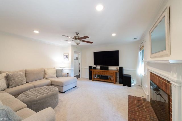 526 Wittington DR, Chesapeake, VA 23322