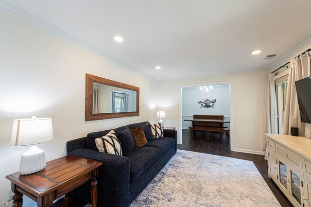 526 Wittington DR, Chesapeake, VA 23322