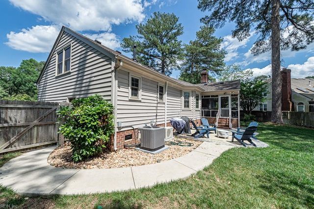 526 Wittington DR, Chesapeake, VA 23322