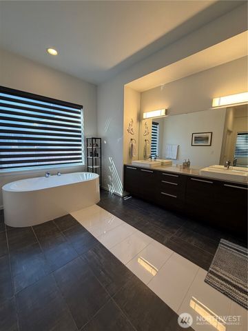 12426 Harwood Cove Lane SW, Lakewood, WA 98498