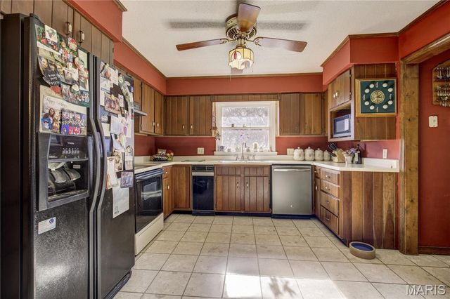 307 Circle Drive, Sikeston, MO 63801