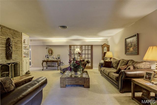 307 Circle Drive, Sikeston, MO 63801