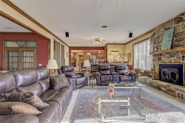 307 Circle Drive, Sikeston, MO 63801