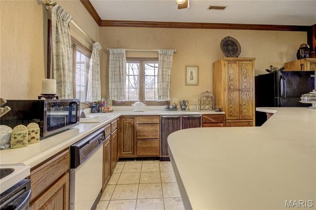307 Circle Drive, Sikeston, MO 63801
