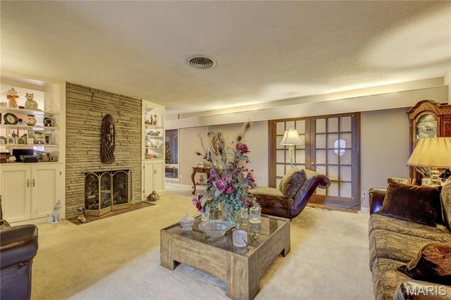 307 Circle Drive, Sikeston, MO 63801