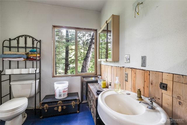 6557 Malloy Road, Ferndale, WA 98248