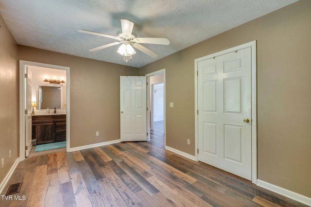 202 Grandview Street, Mount Carmel, TN 37645
