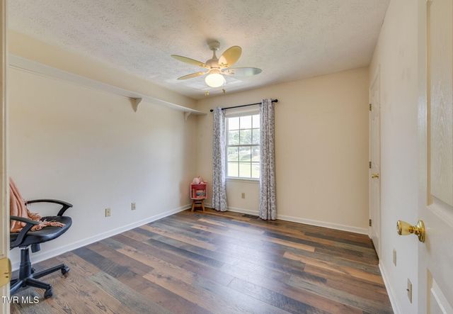 202 Grandview Street, Mount Carmel, TN 37645