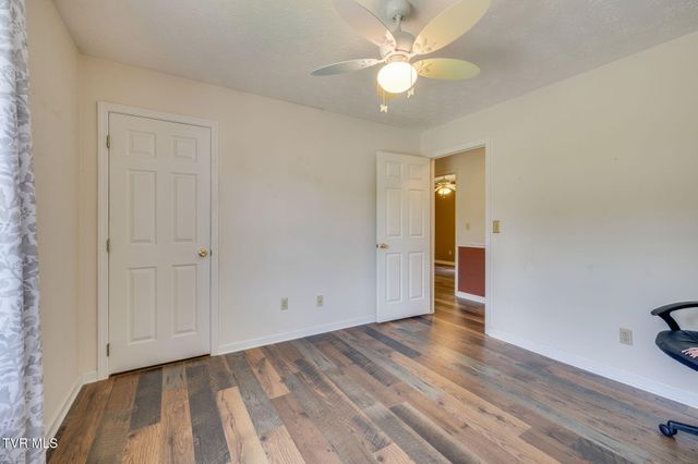 202 Grandview Street, Mount Carmel, TN 37645