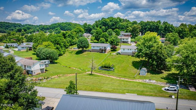 202 Grandview Street, Mount Carmel, TN 37645
