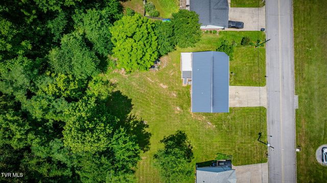 202 Grandview Street, Mount Carmel, TN 37645
