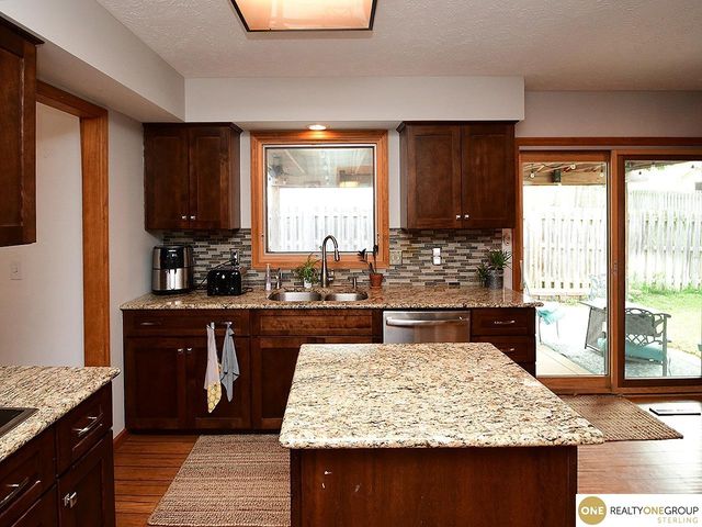 2405 S 151 Street, Omaha, NE 68144