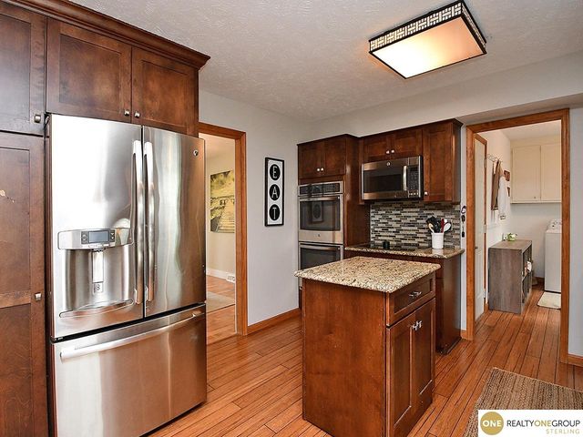 2405 S 151 Street, Omaha, NE 68144