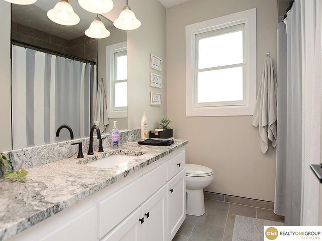 2405 S 151 Street, Omaha, NE 68144