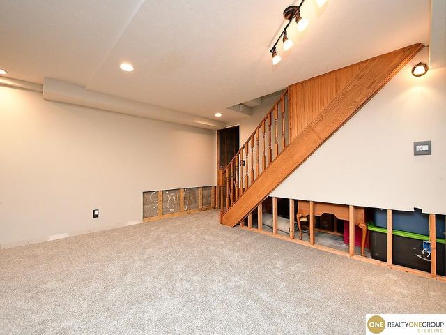 2405 S 151 Street, Omaha, NE 68144