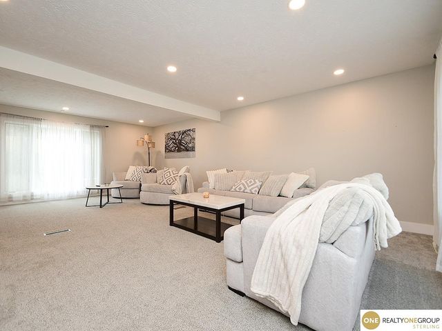 2405 S 151 Street, Omaha, NE 68144