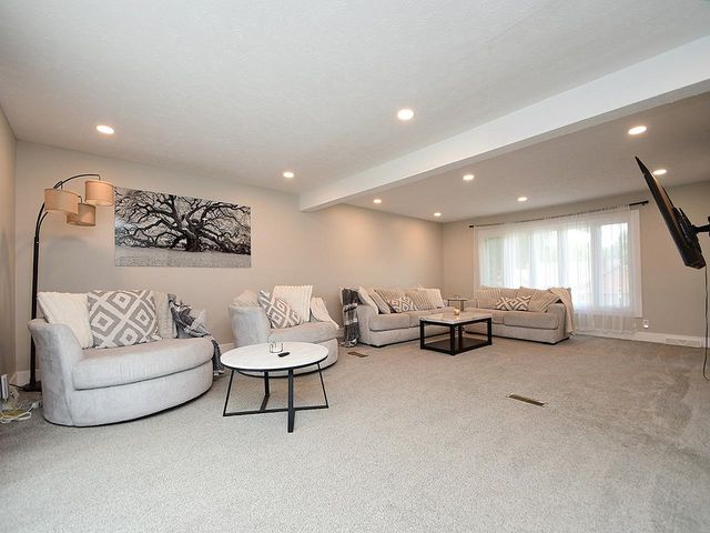 2405 S 151 Street, Omaha, NE 68144