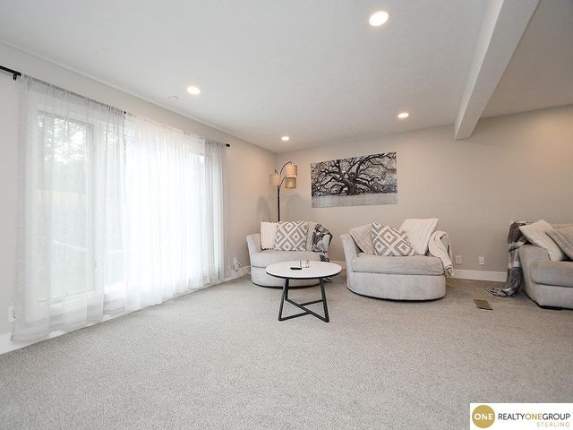 2405 S 151 Street, Omaha, NE 68144