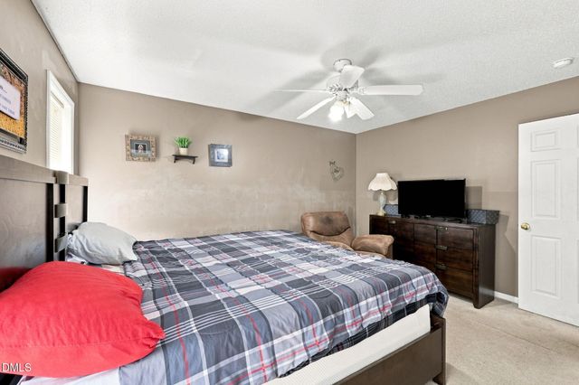1037 Laurel Leaf Road, Zebulon, NC 27597