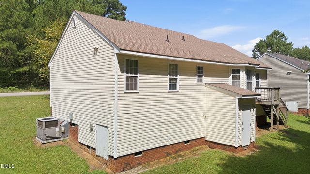 1037 Laurel Leaf Road, Zebulon, NC 27597