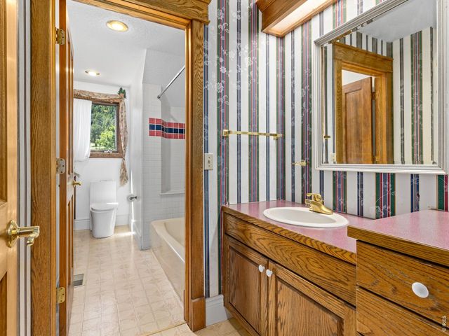 2180 Devils Gulch Rd, Estes Park, CO 80517