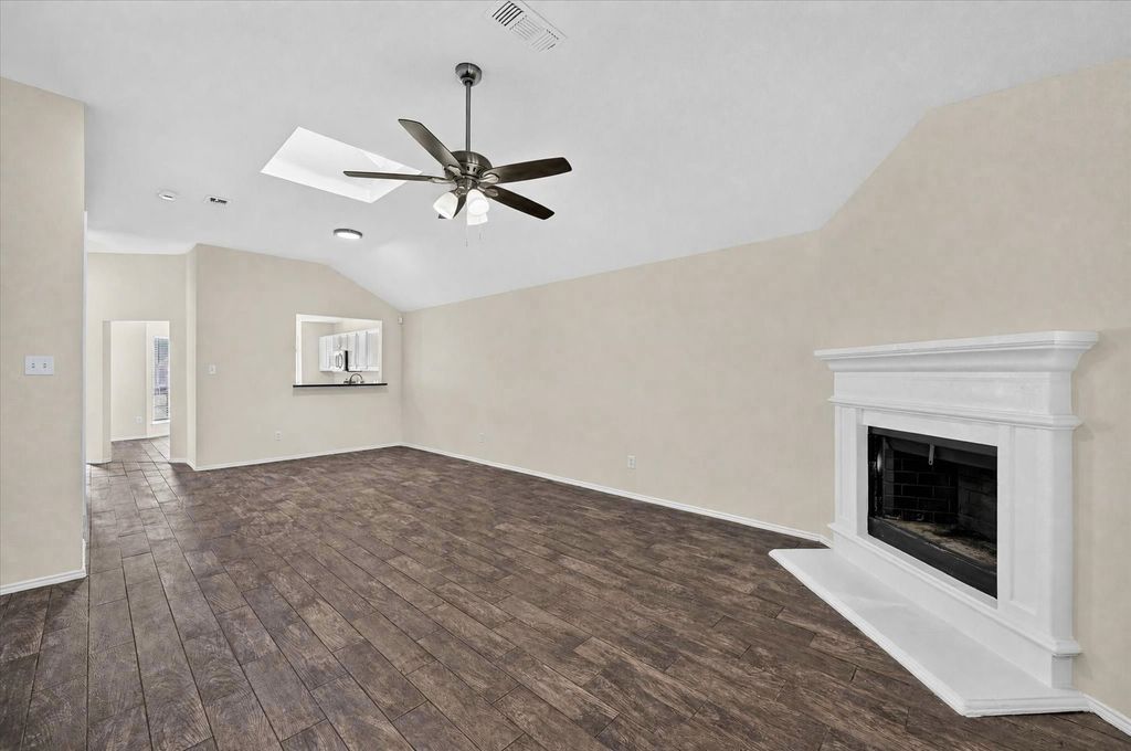 1137 Darren Drive, Burleson, TX 76028 — photo 4