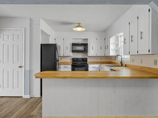 719 S Howard Avenue, Landrum, SC 29356