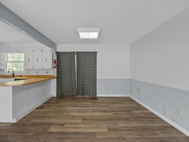 719 S Howard Avenue, Landrum, SC 29356