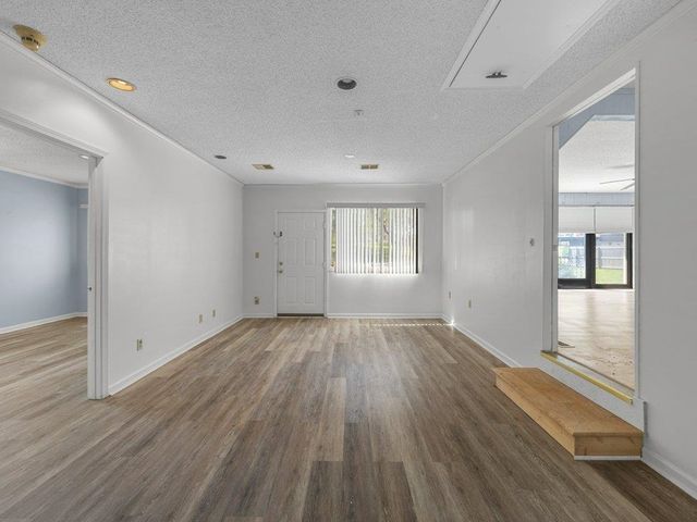 719 S Howard Avenue, Landrum, SC 29356