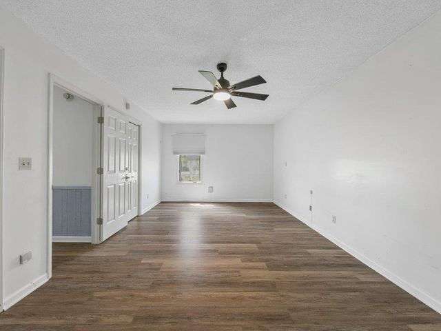 719 S Howard Avenue, Landrum, SC 29356