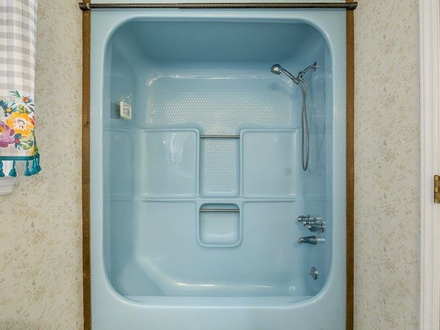 719 S Howard Avenue, Landrum, SC 29356