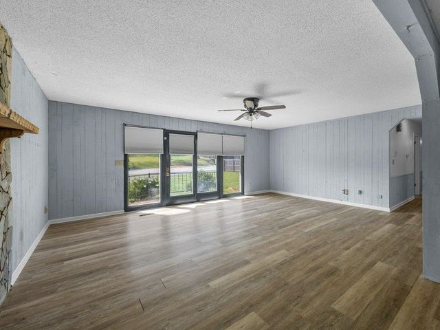 719 S Howard Avenue, Landrum, SC 29356