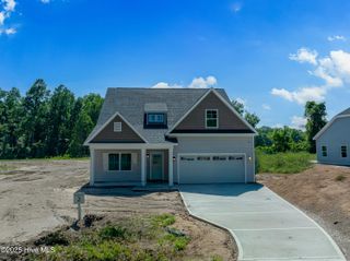 352 Hardison Road, Holly Ridge, NC 28445
