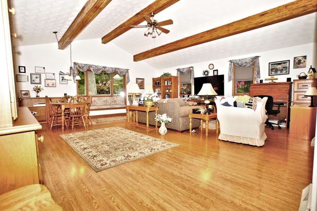 310 North DRIVE, Hempfield Twp, PA 15644