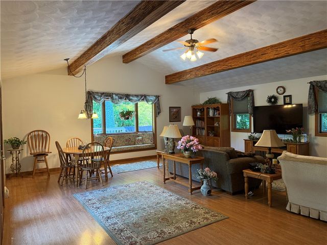 310 North DRIVE, Hempfield Twp, PA 15644