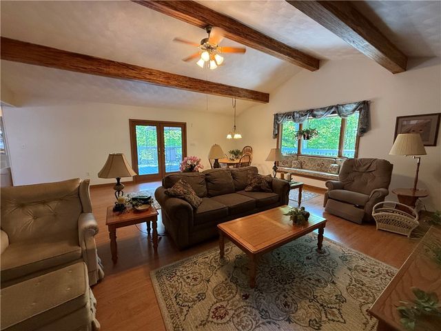 310 North DRIVE, Hempfield Twp, PA 15644