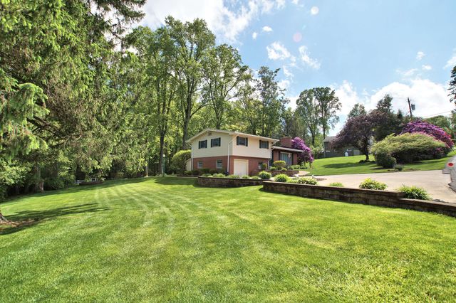 310 North DRIVE, Hempfield Twp, PA 15644