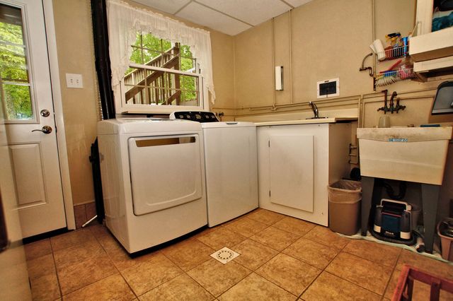 310 North DRIVE, Hempfield Twp, PA 15644