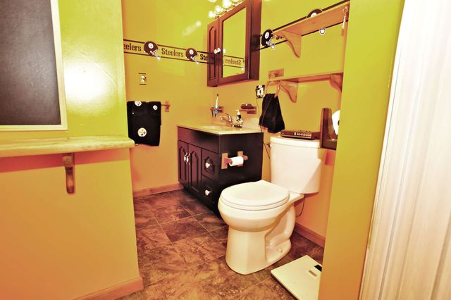 310 North DRIVE, Hempfield Twp, PA 15644