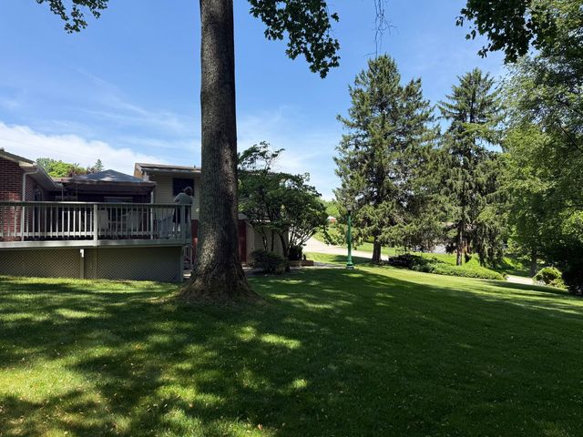310 North DRIVE, Hempfield Twp, PA 15644