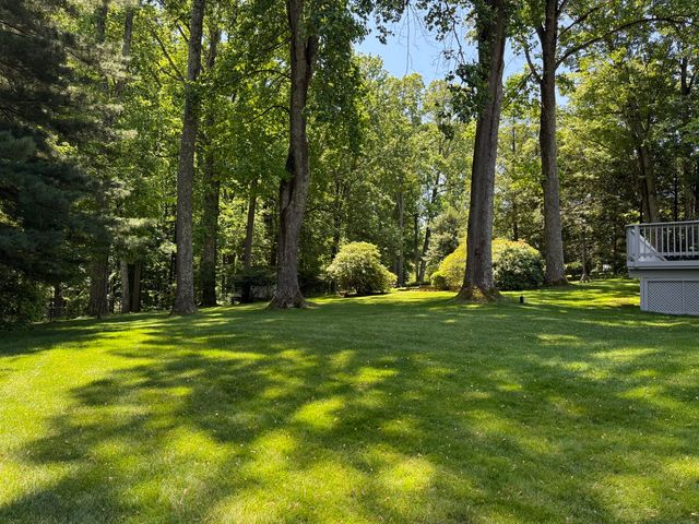 310 North DRIVE, Hempfield Twp, PA 15644