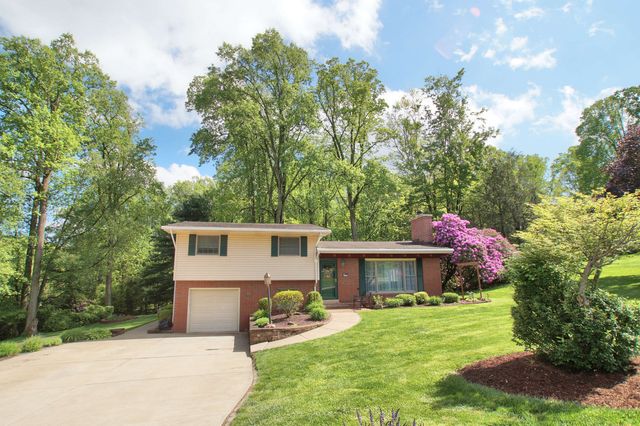 310 North DRIVE, Hempfield Twp, PA 15644