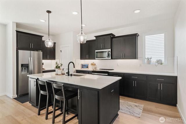 1090 RW Fletcher Street, Winlock, WA 98596