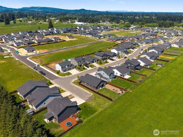 1090 RW Fletcher Street, Winlock, WA 98596