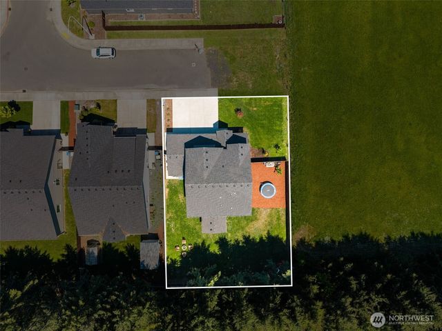 1090 RW Fletcher Street, Winlock, WA 98596